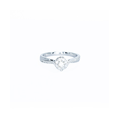 18K/750 Dazzling White Gold Diamond Ring 